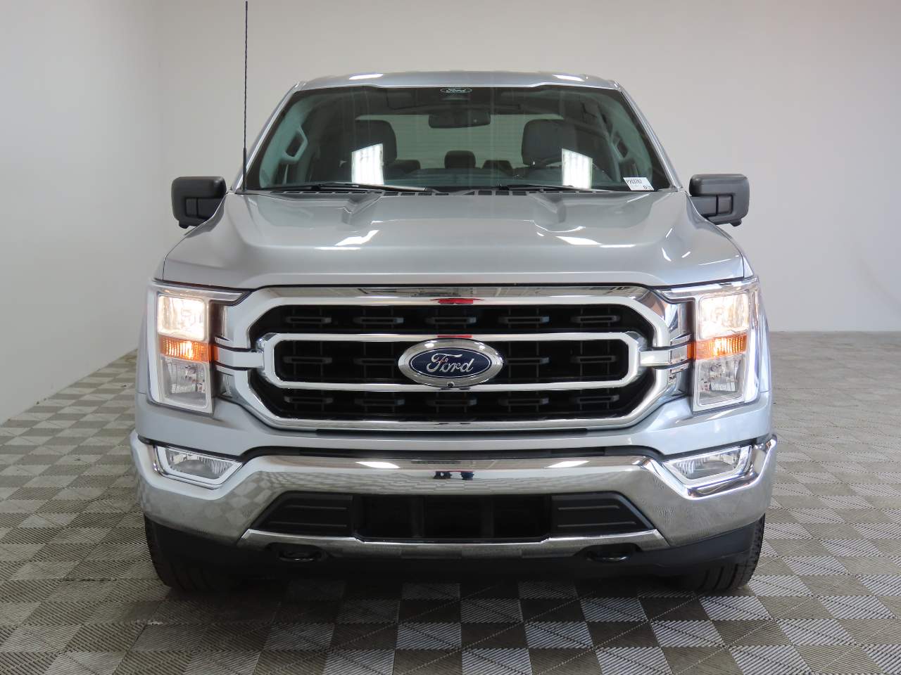 2022 Ford F-150 XLT Crew Cab