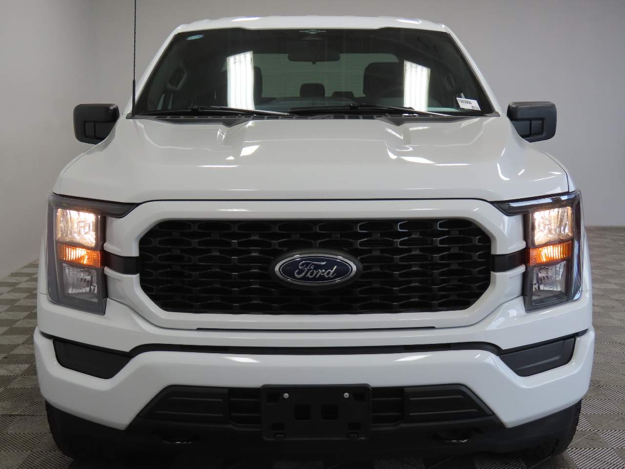 2023 Ford F-150 XL Crew Cab