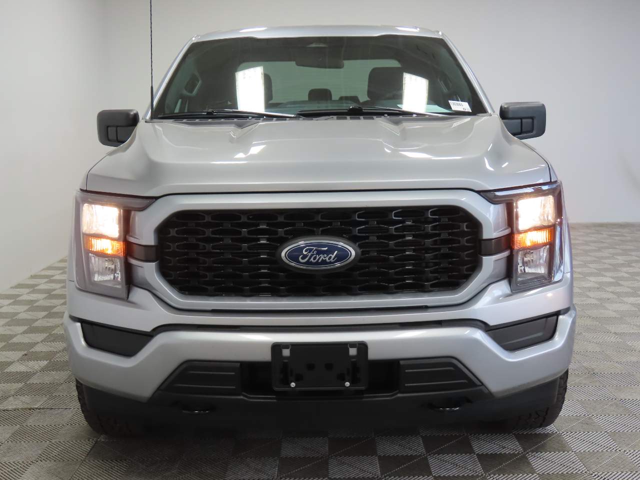 2023 Ford F-150 XL Crew Cab