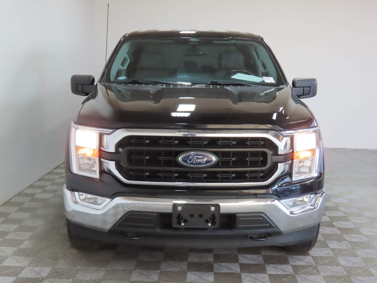 2022 Ford F-150 XLT Crew Cab