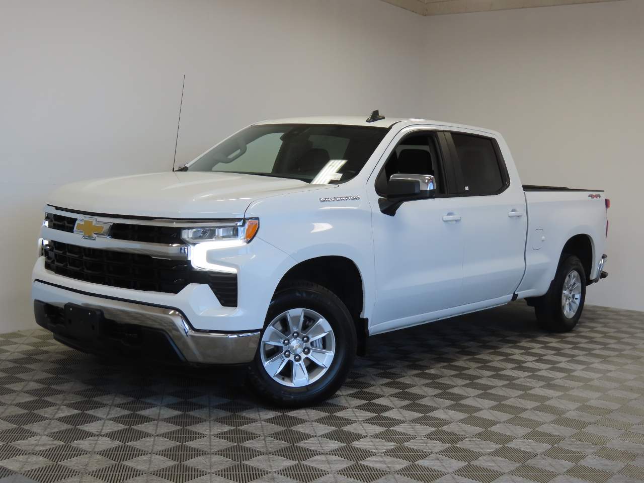 2023 Chevrolet Silverado 1500 LT Crew Cab