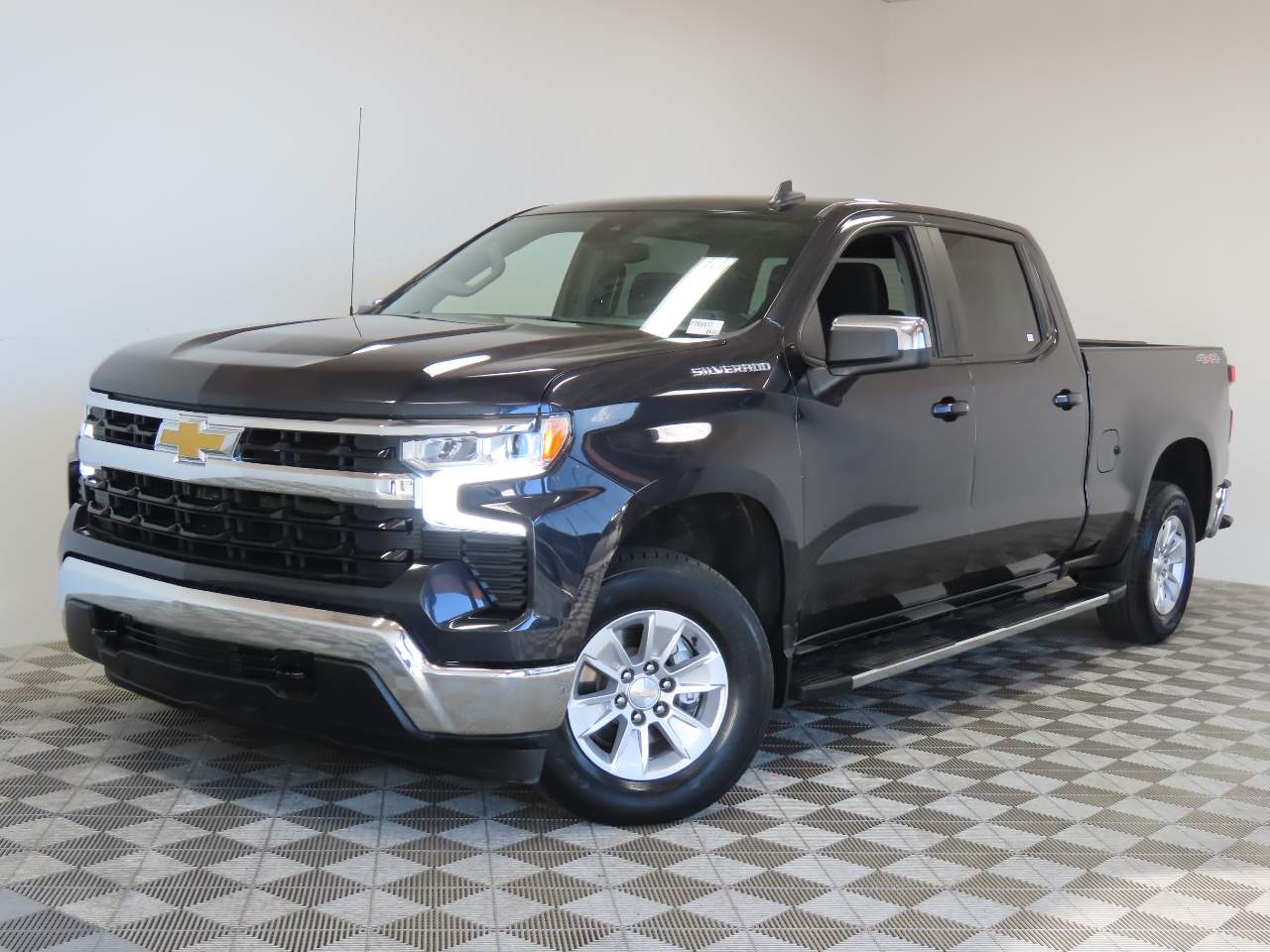 2024 Chevrolet Silverado 1500 LT Crew Cab