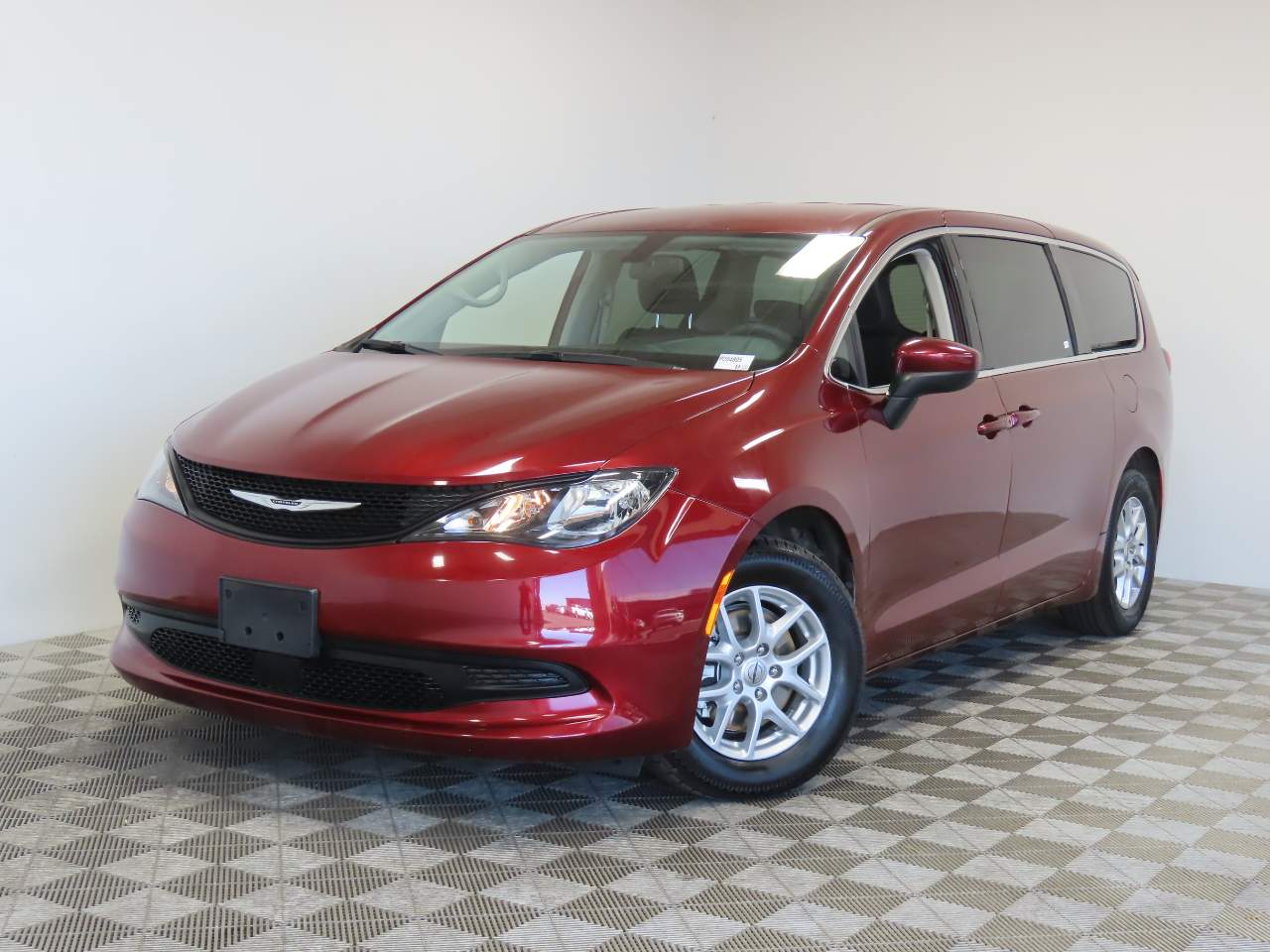 2022 Chrysler Voyager LX