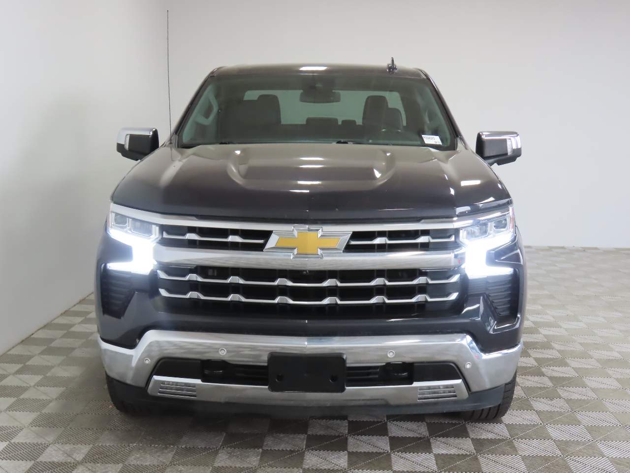 2023 Chevrolet Silverado 1500 LTZ Crew Cab