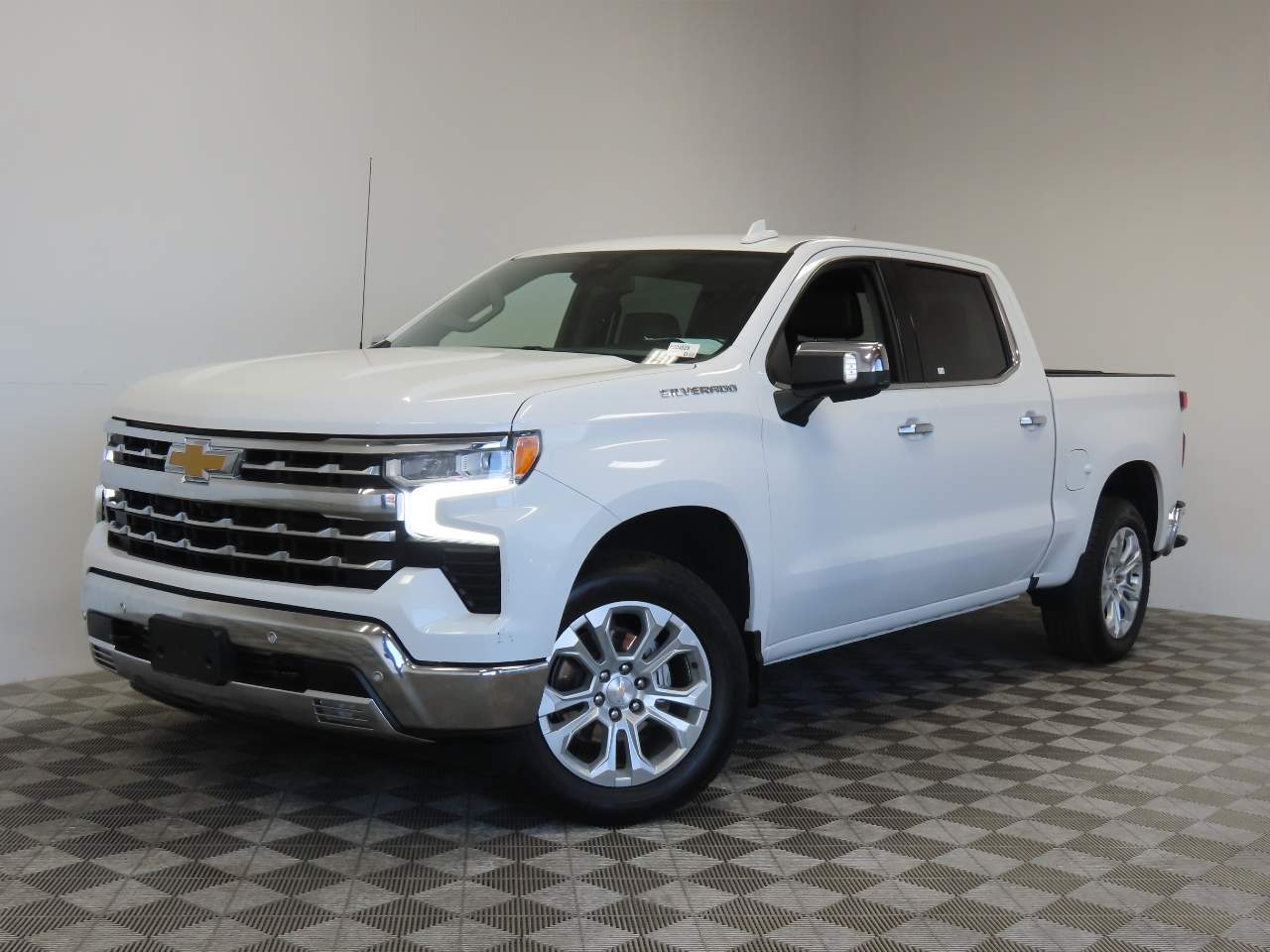 2023 Chevrolet Silverado 1500 LTZ Crew Cab