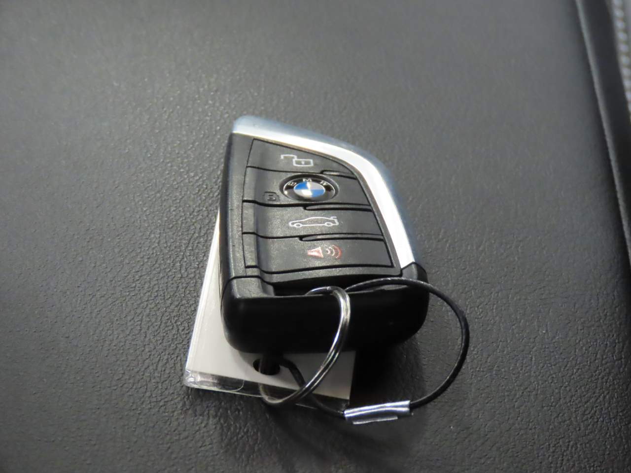 2023 BMW 3-Series 330i