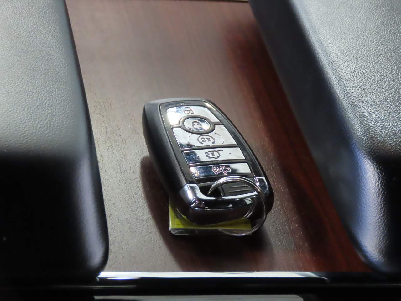 2020 Lincoln Navigator L Standard