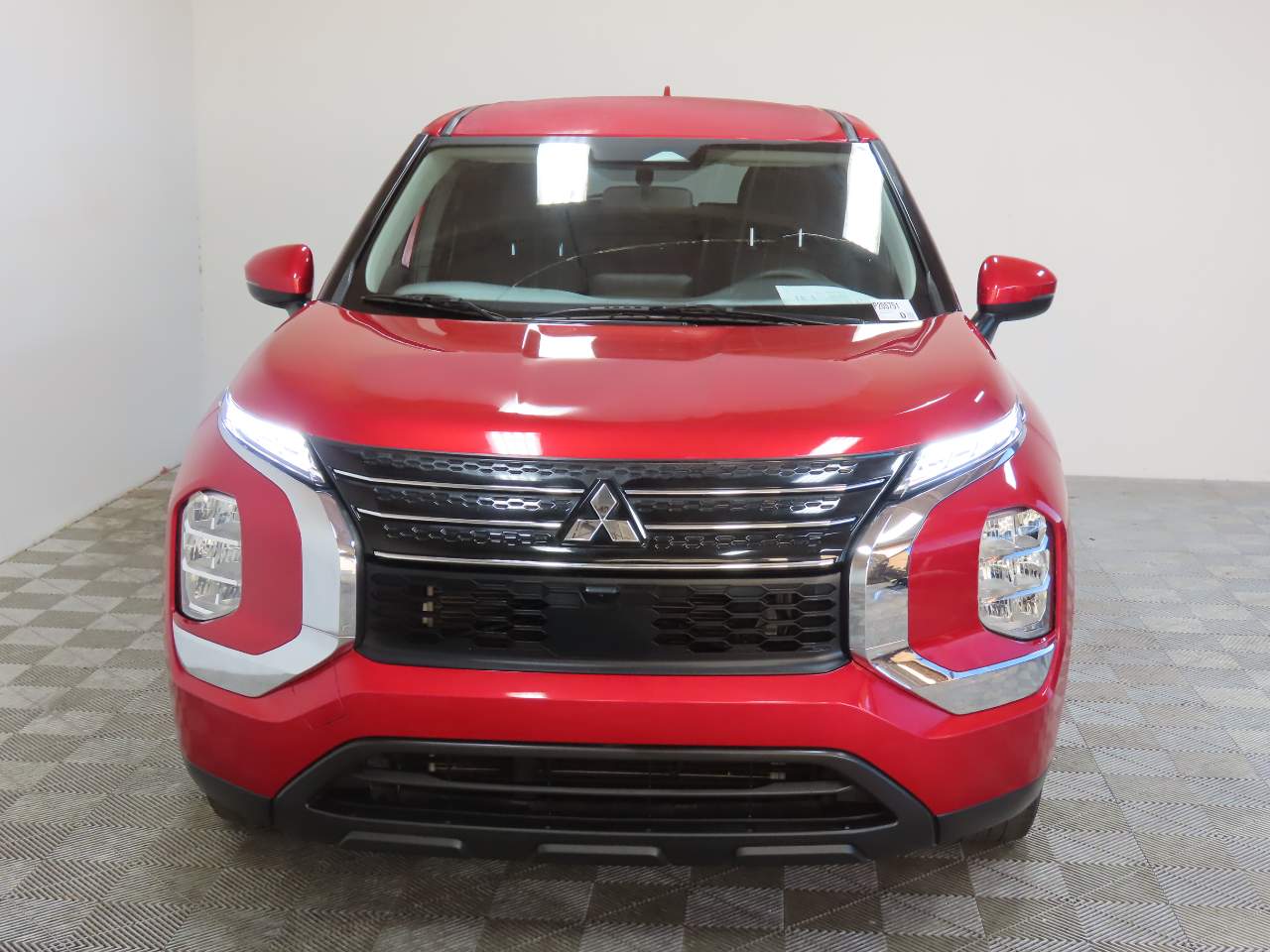 2023 Mitsubishi Outlander ES