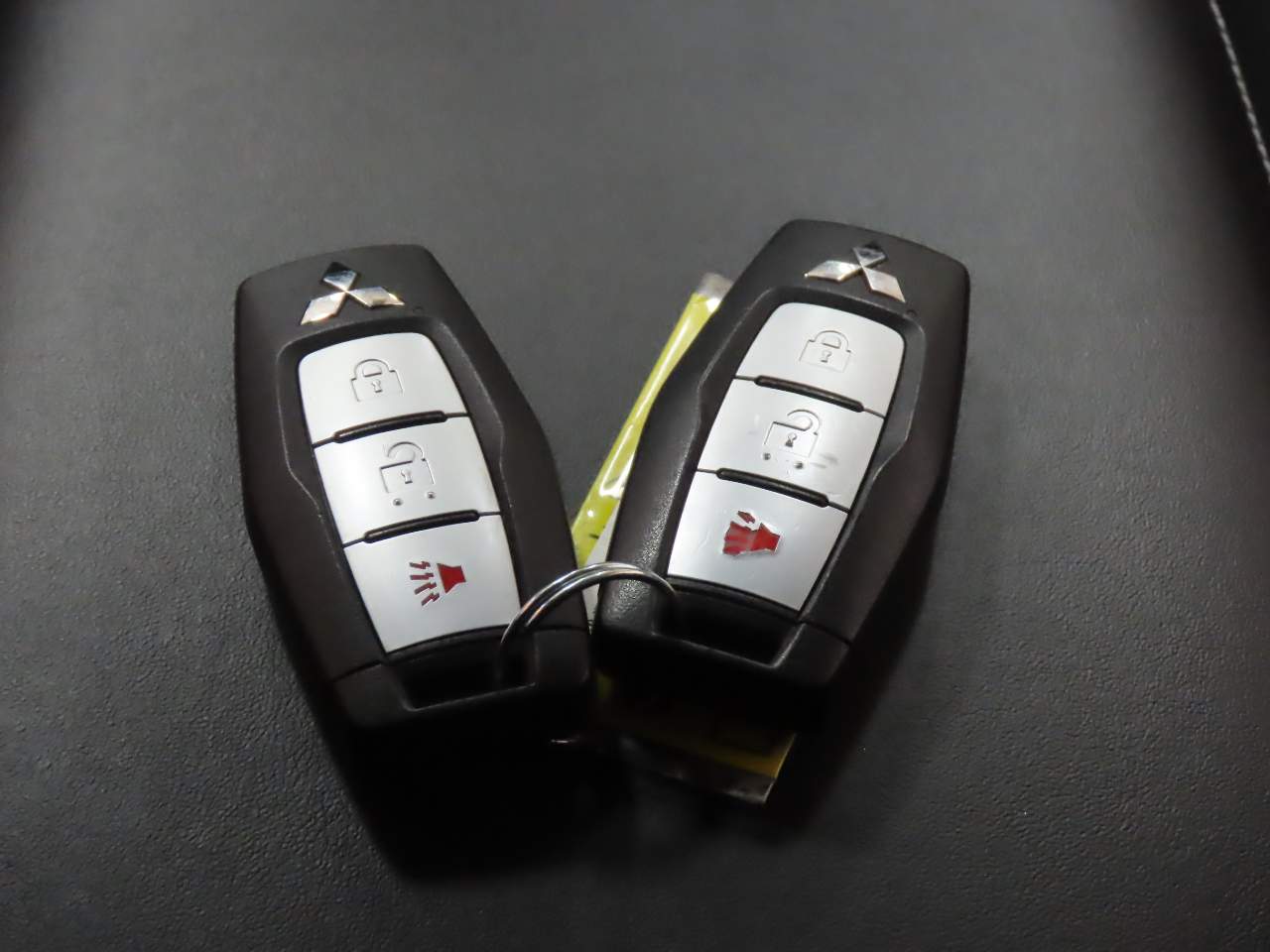 2023 Mitsubishi Outlander ES