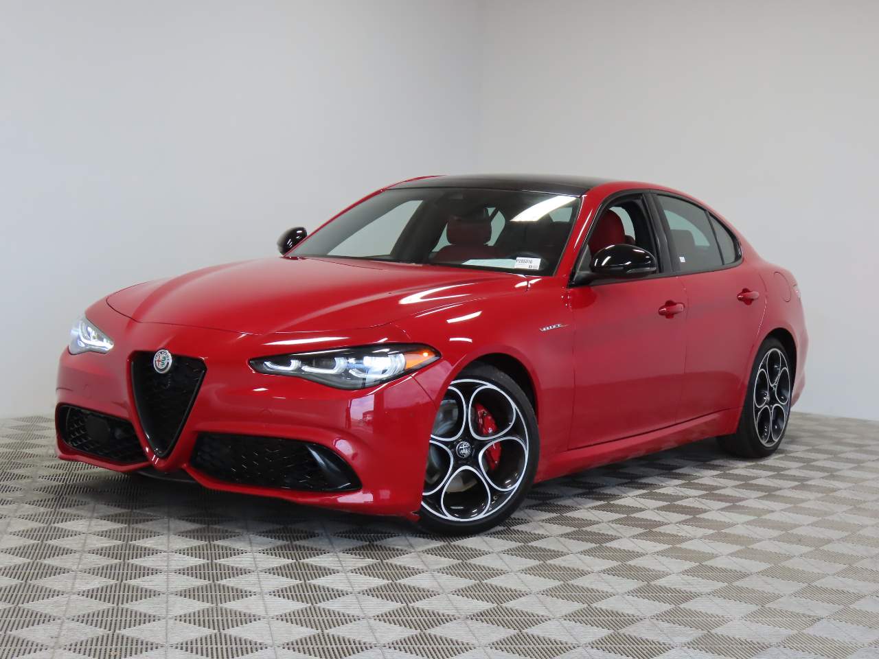 2024 Alfa Romeo Giulia Veloce