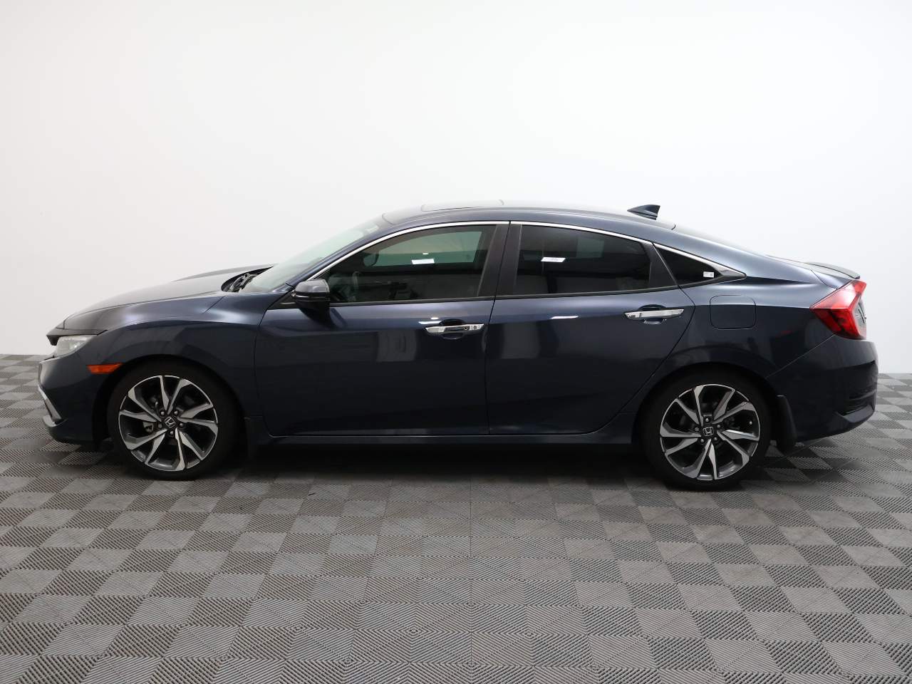 Used 2020 Honda Civic Touring with VIN 19XFC1F96LE208232 for sale in Yuma, AZ