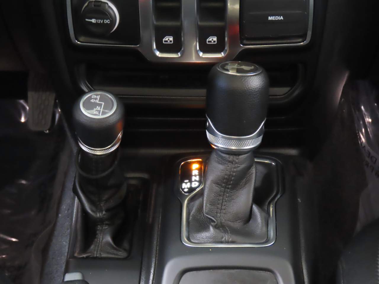 2022 Jeep Wrangler Sport S - Photo 11