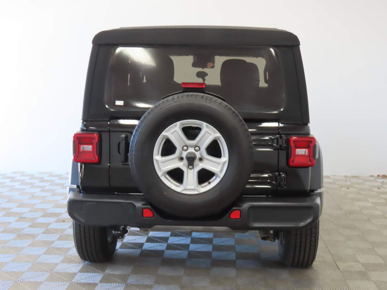 2022 Jeep Wrangler Sport S - Photo 4