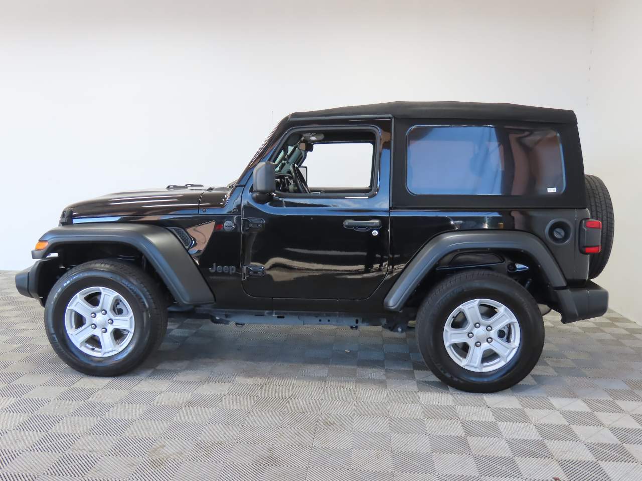 2022 Jeep Wrangler Sport S - Photo 5
