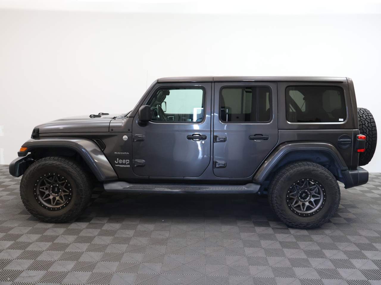 Used 2018 Jeep All-New Wrangler Unlimited Sahara with VIN 1C4HJXEG5JW257765 for sale in Yuma, AZ