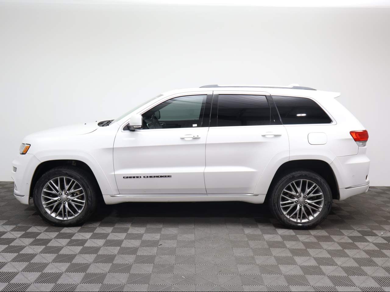 2018 Jeep Grand Cherokee Summit