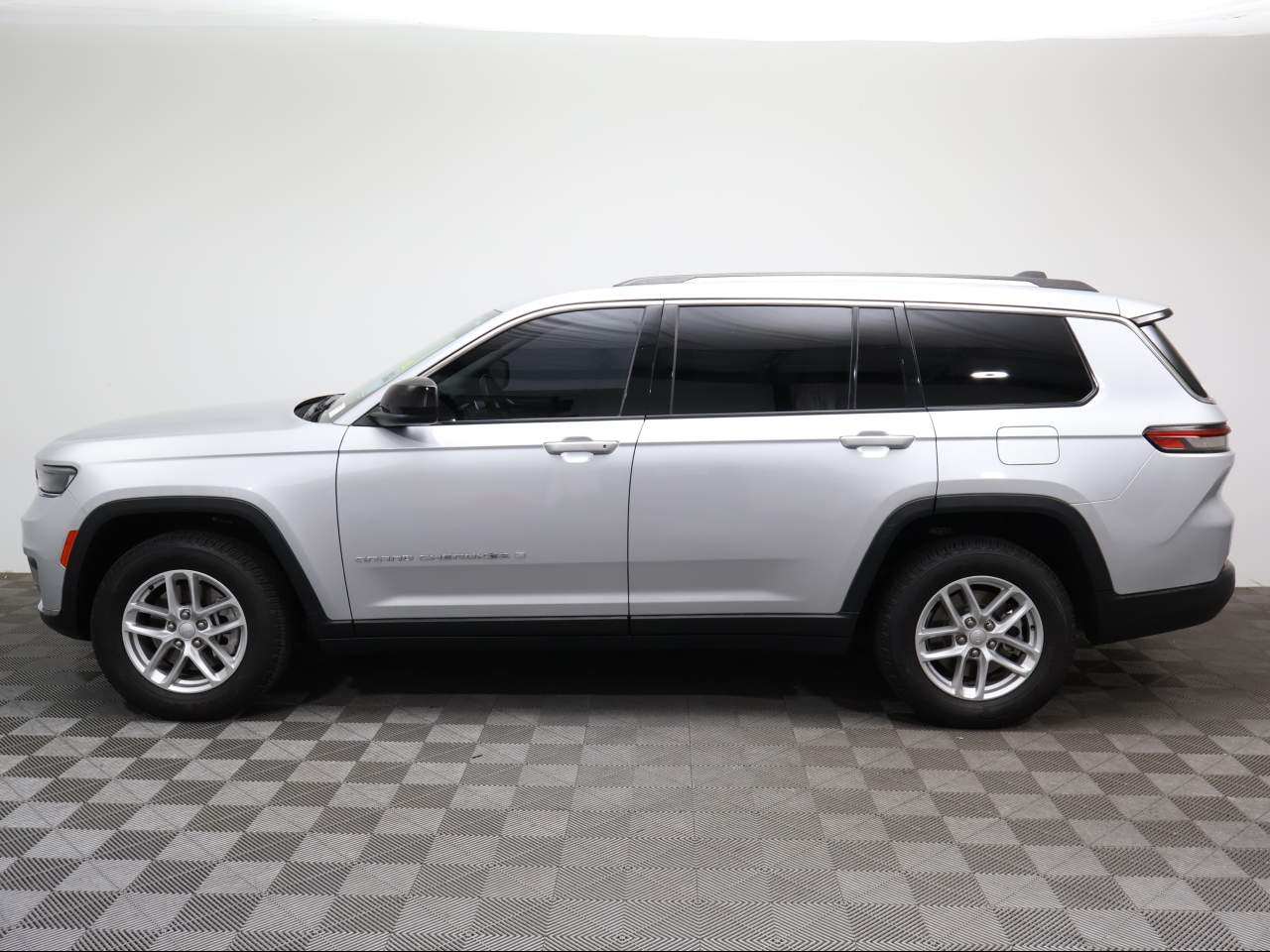 2021 Jeep Grand Cherokee L Laredo