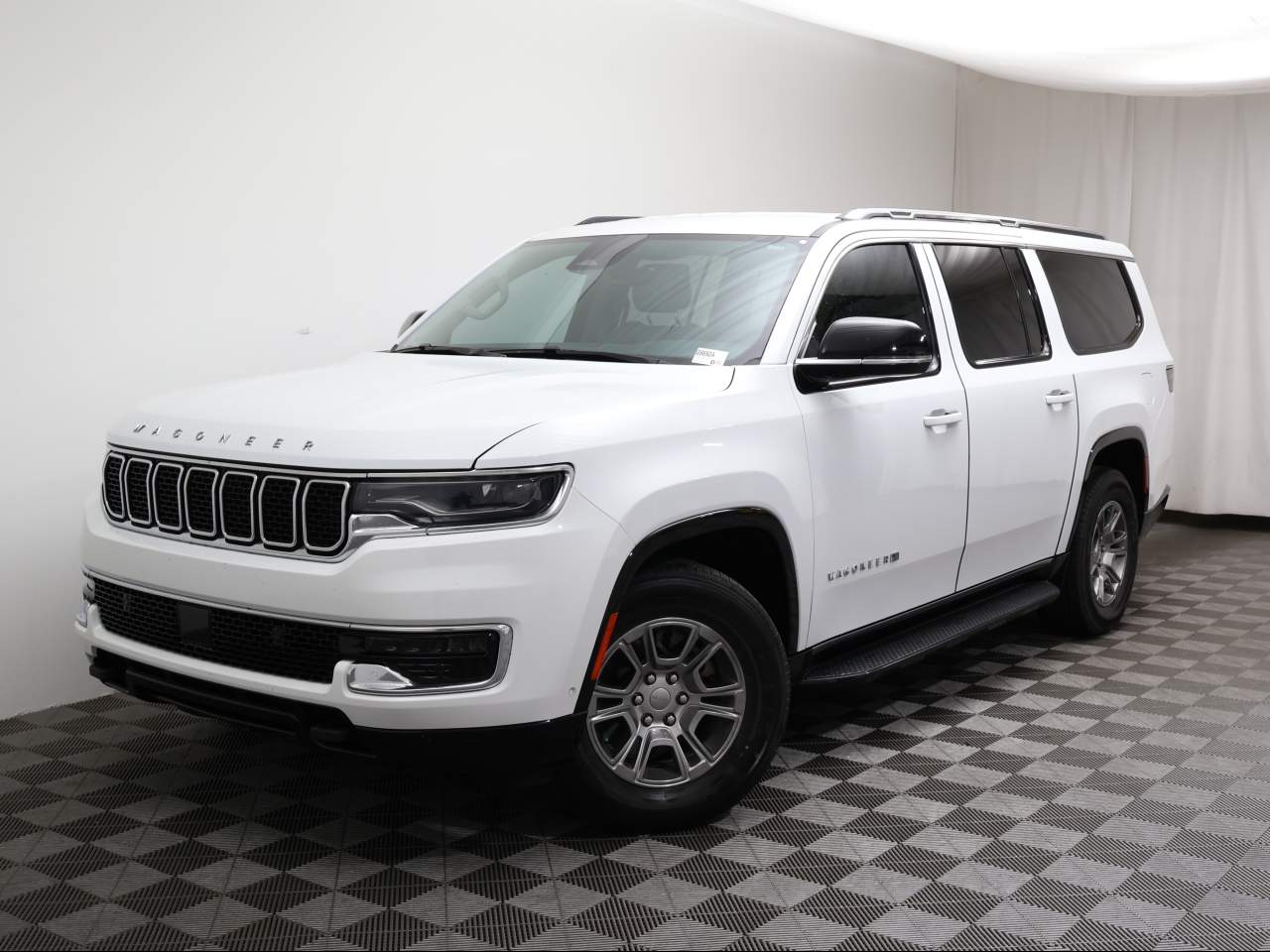 2023 Jeep Wagoneer L  