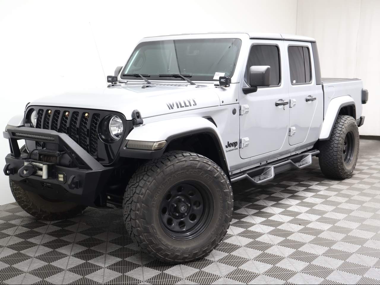 2022 Jeep Gladiator Willys Crew Cab