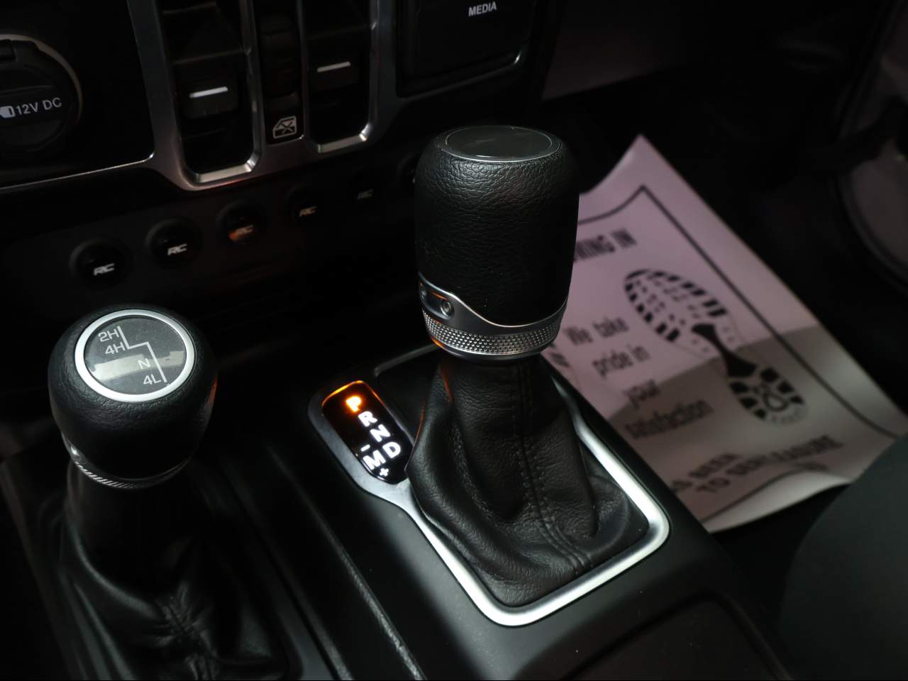 2022 Jeep Gladiator Willys Crew Cab
