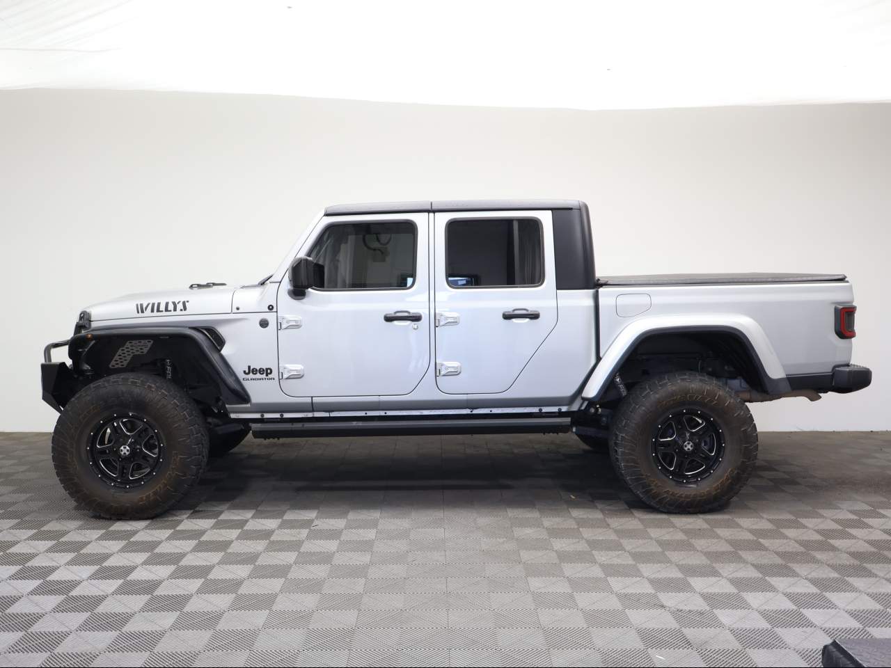 2022 Jeep Gladiator Willys Crew Cab