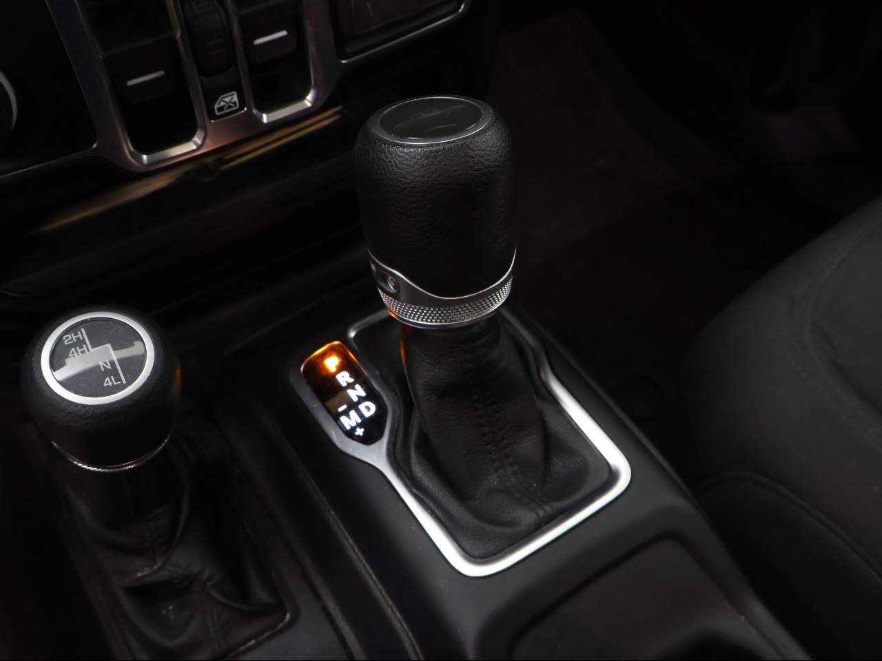 2021 Jeep Gladiator Willys Crew Cab