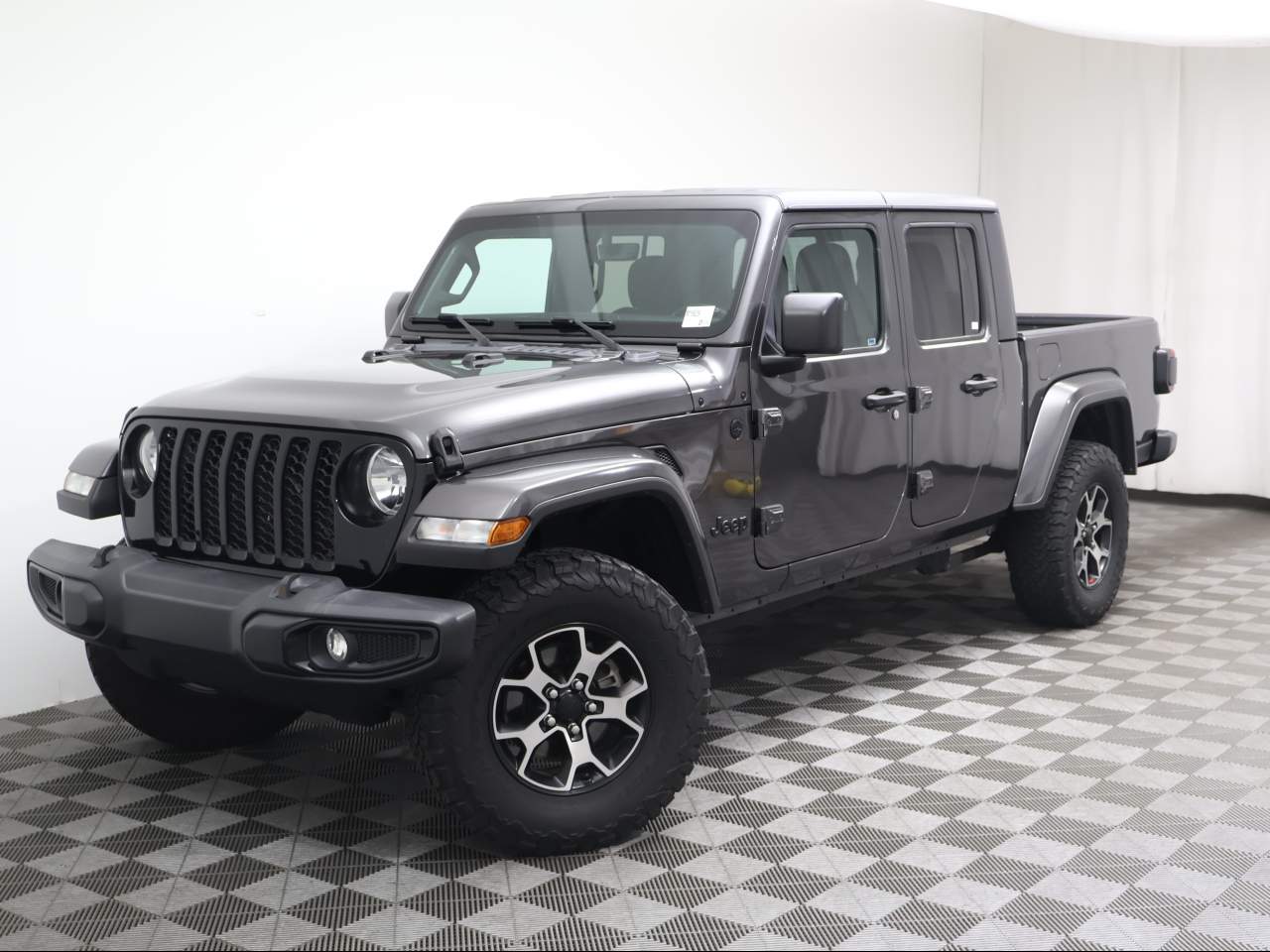 2021 Jeep Gladiator Willys Crew Cab