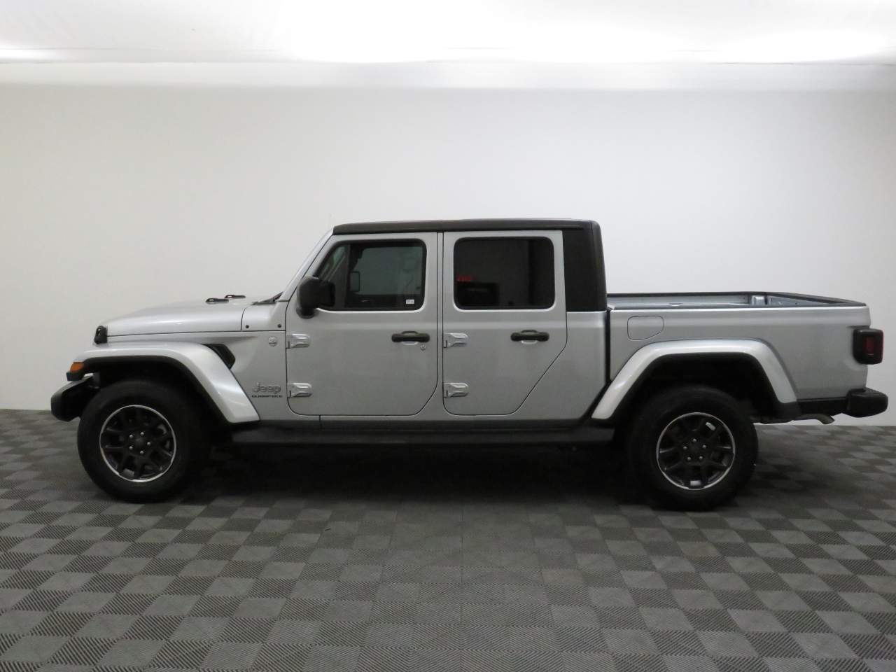 2023 Jeep Gladiator Overland Crew Cab