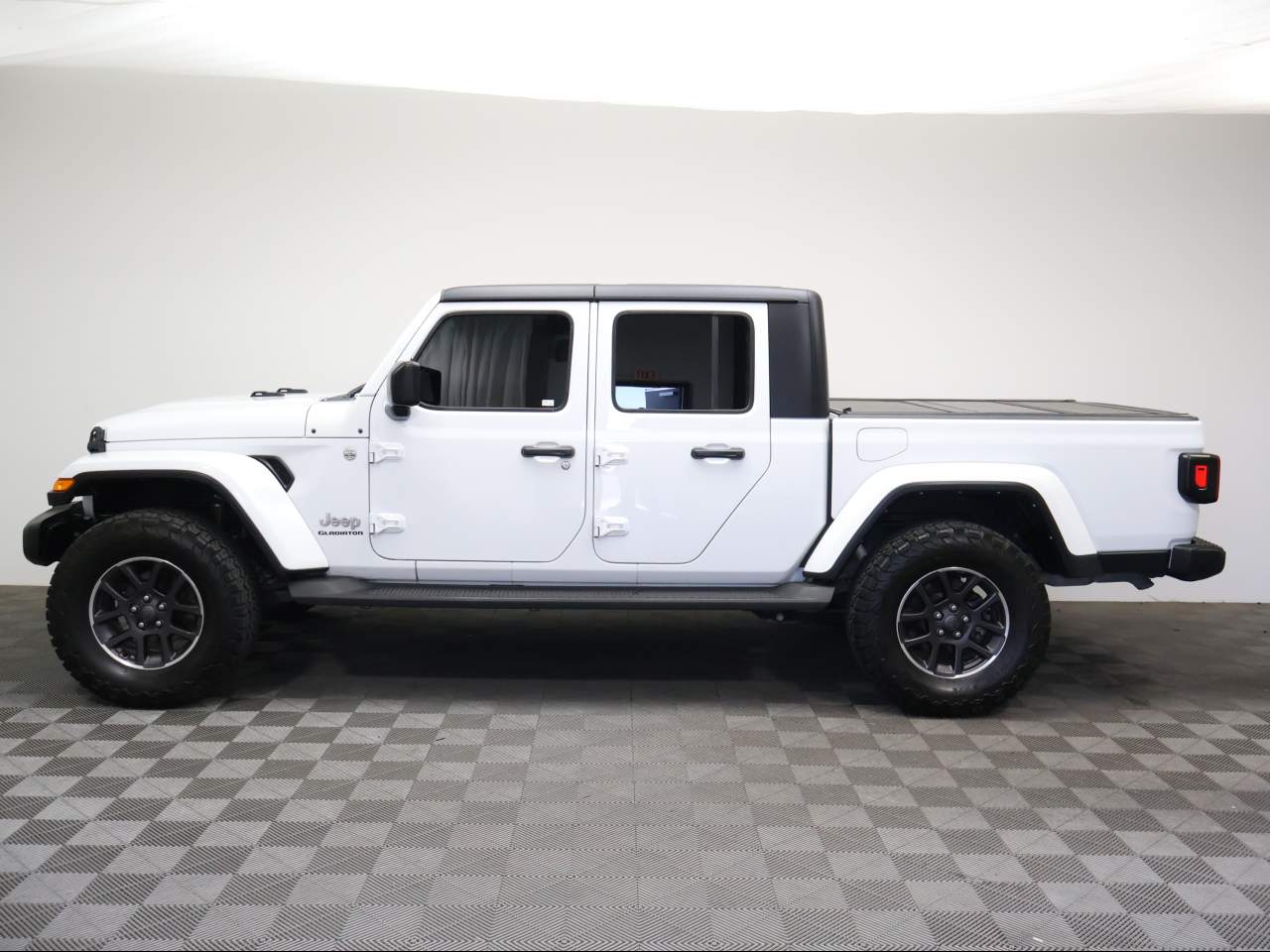 2022 Jeep Gladiator Overland Crew Cab
