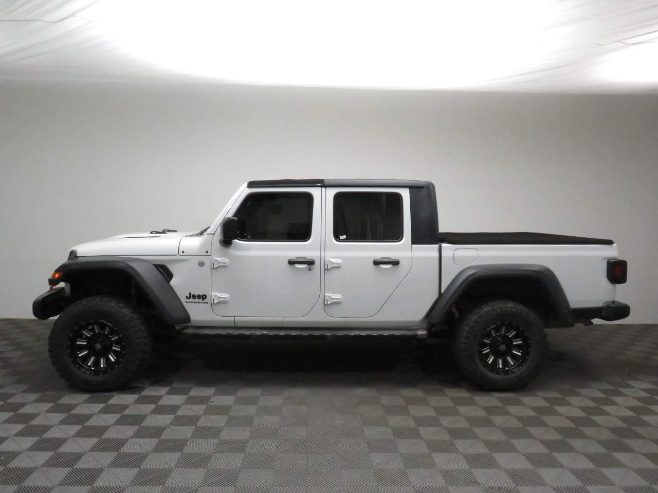 2020 Jeep Gladiator Sport Crew Cab