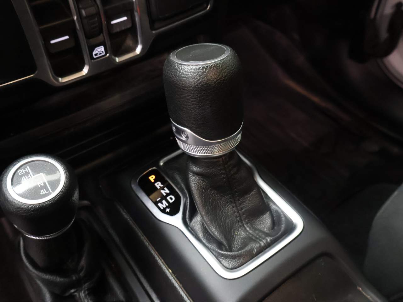 2020 Jeep Gladiator Sport Crew Cab