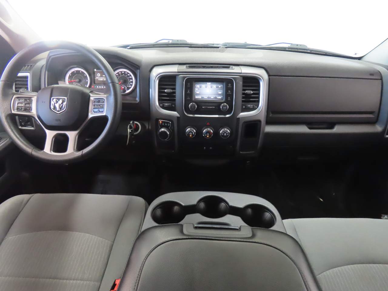 2024 RAM Ram 1500 Classic SLT - Photo 16