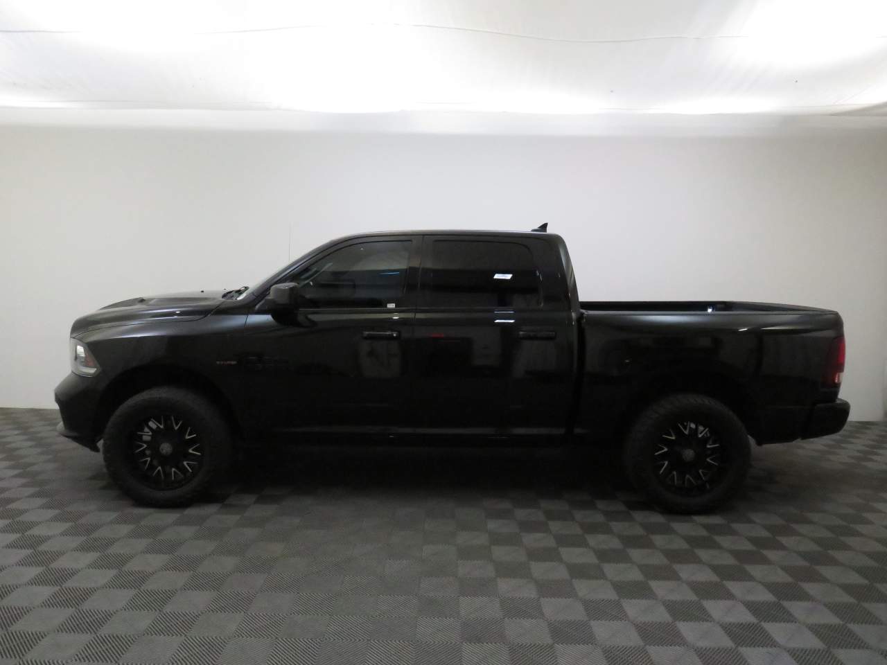 2018 Ram 1500 Sport Crew Cab
