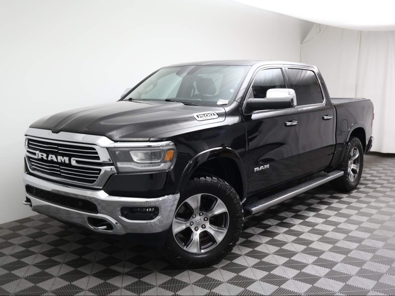 2019 Ram 1500 Laramie Crew Cab