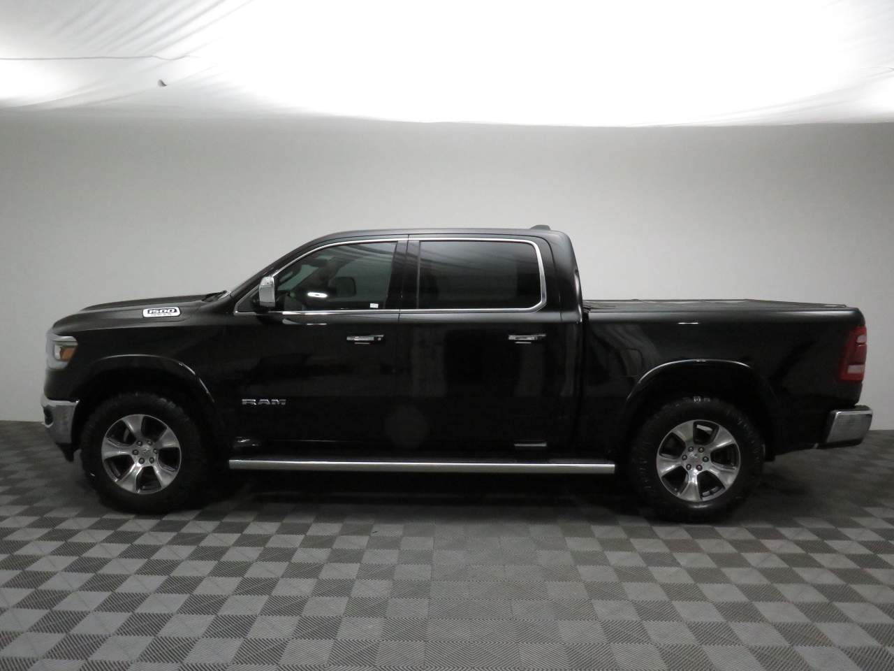 2019 Ram 1500 Laramie Crew Cab