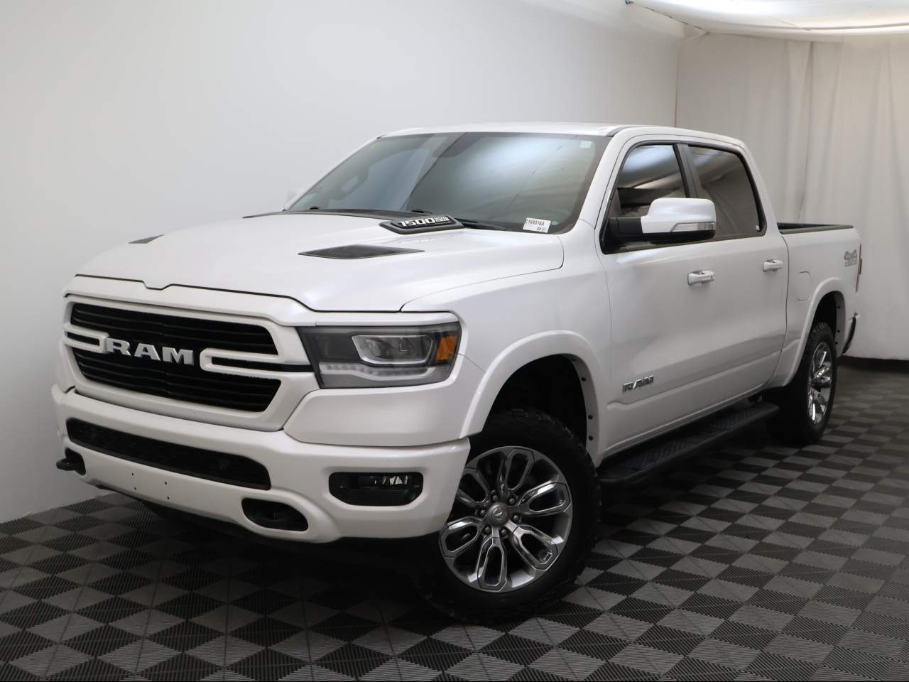 2020 Ram 1500 Laramie Crew Cab