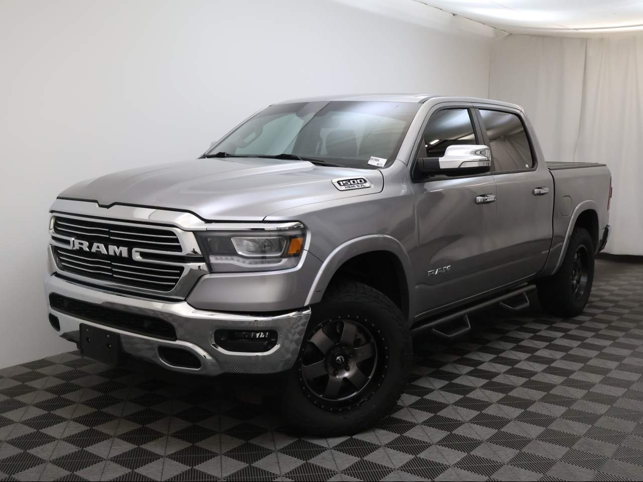2019 Ram 1500 Laramie Crew Cab