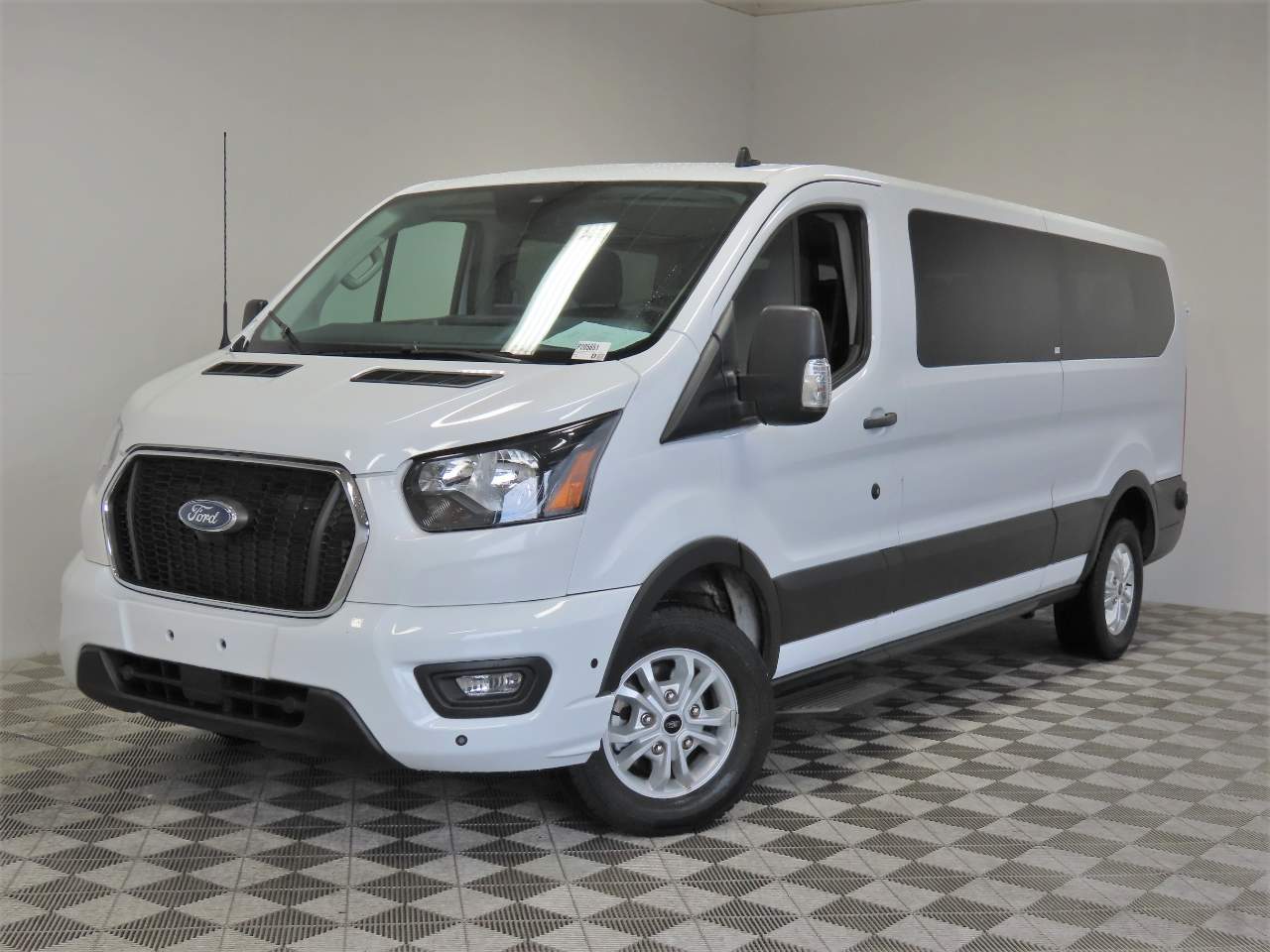 2024 Ford Transit 350 XLT