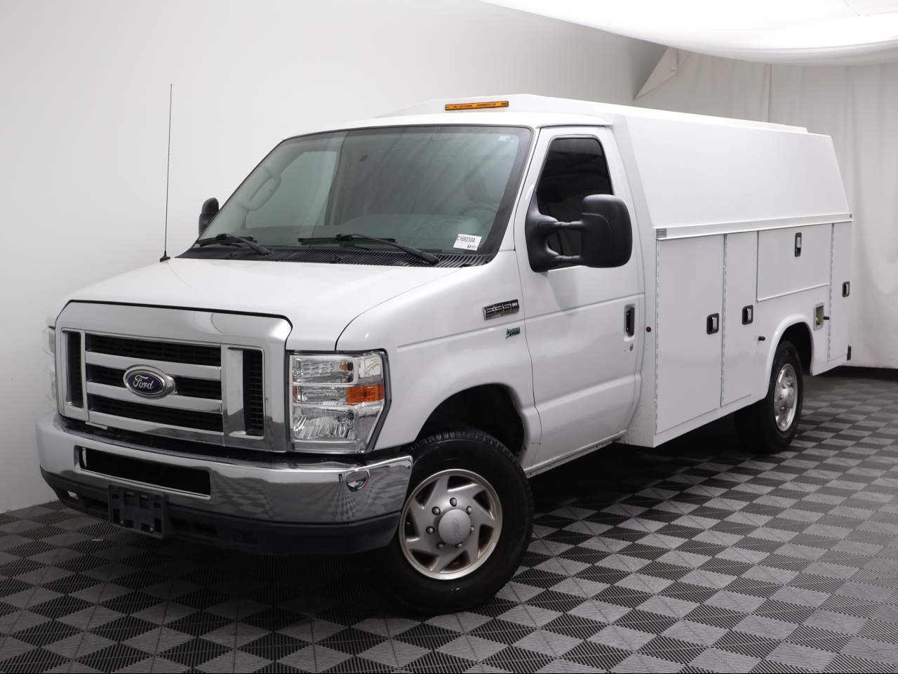2016 Ford E-Series E-350 SD