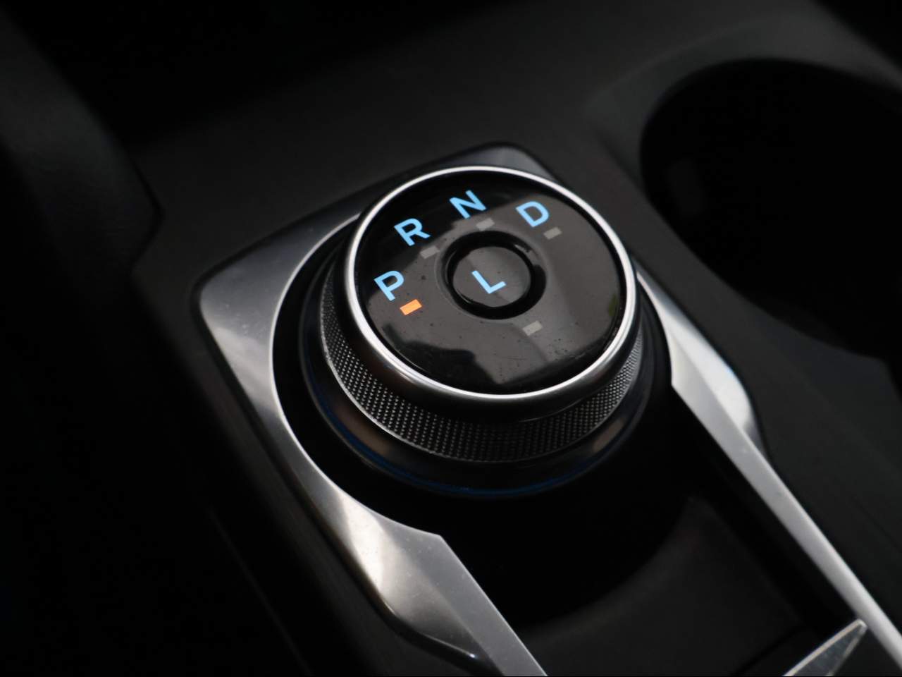 2022 Ford Escape Hybrid Titanium