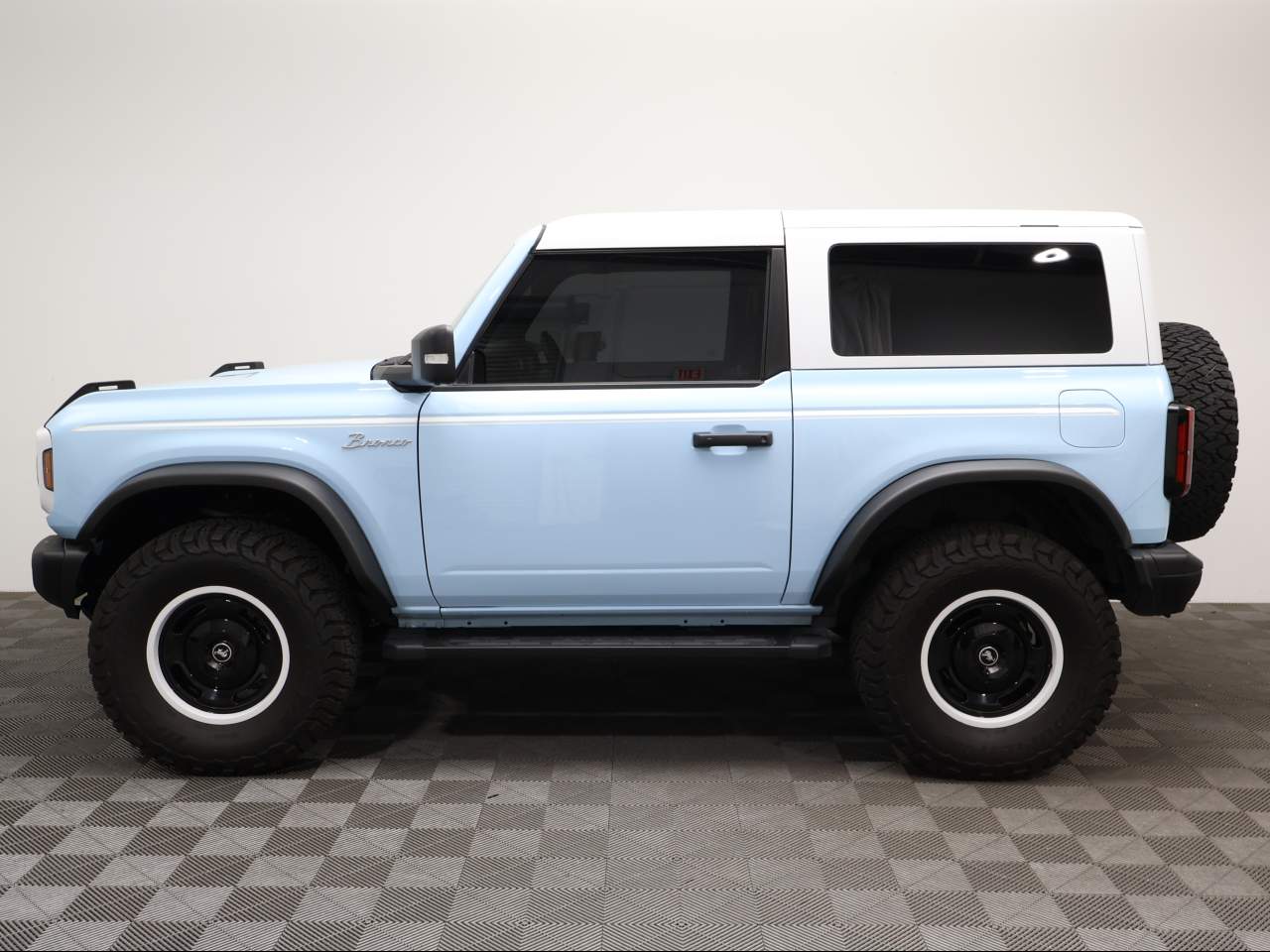 2024 Ford Bronco Heritage Limited Edition