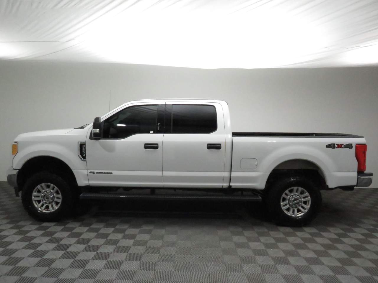 2017 Ford F-250 Super Duty XLT Crew Cab