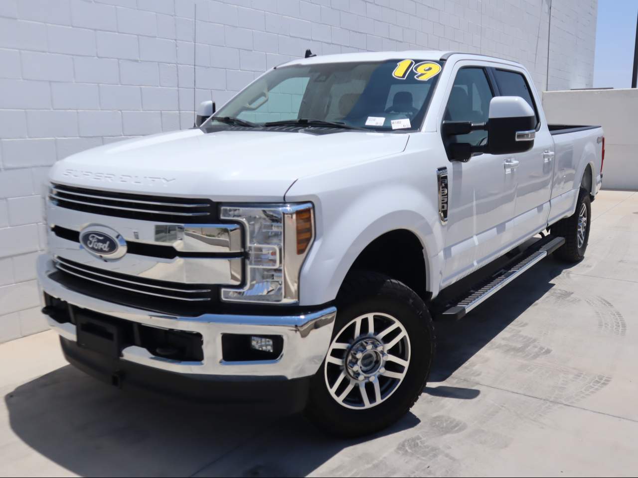 2019 Ford F-350 Super Duty Lariat Crew Cab