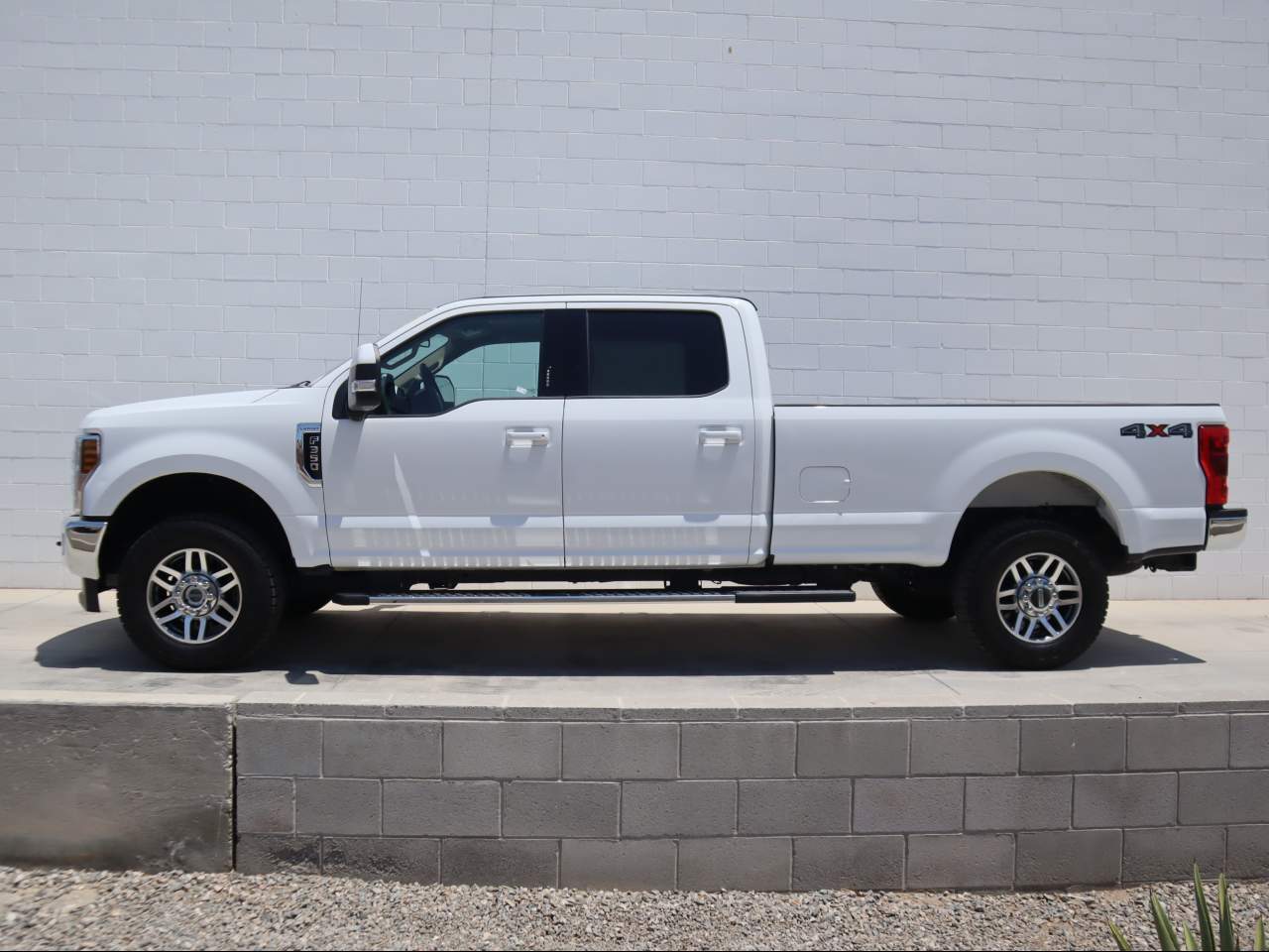 2019 Ford F-350 Super Duty Lariat Crew Cab