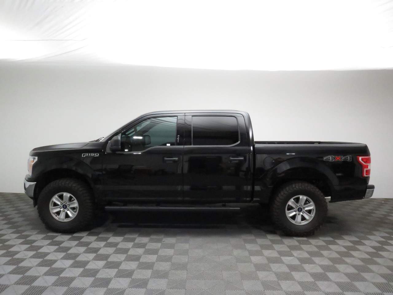 2020 Ford F-150 XLT Crew Cab