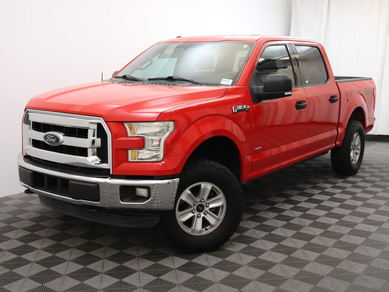 2015 Ford F-150 XLT Crew Cab