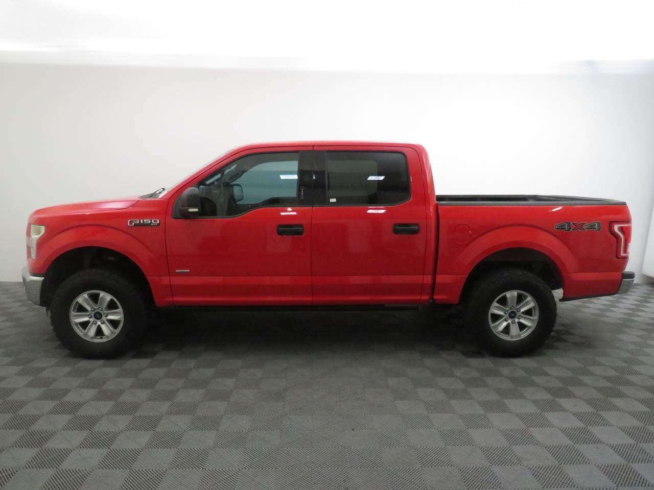 2015 Ford F-150 XLT Crew Cab