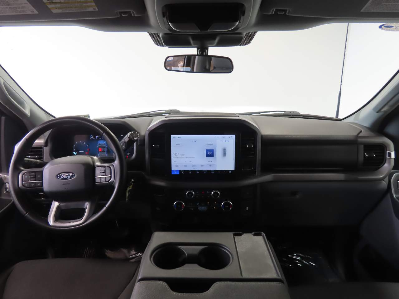 2025 Ford F-150 XLT - Photo 10