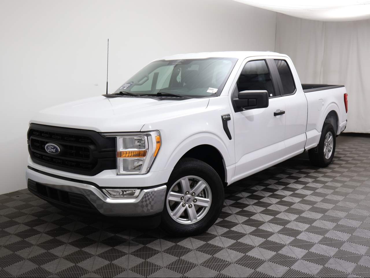 2022 Ford F-150 XL Extended Cab