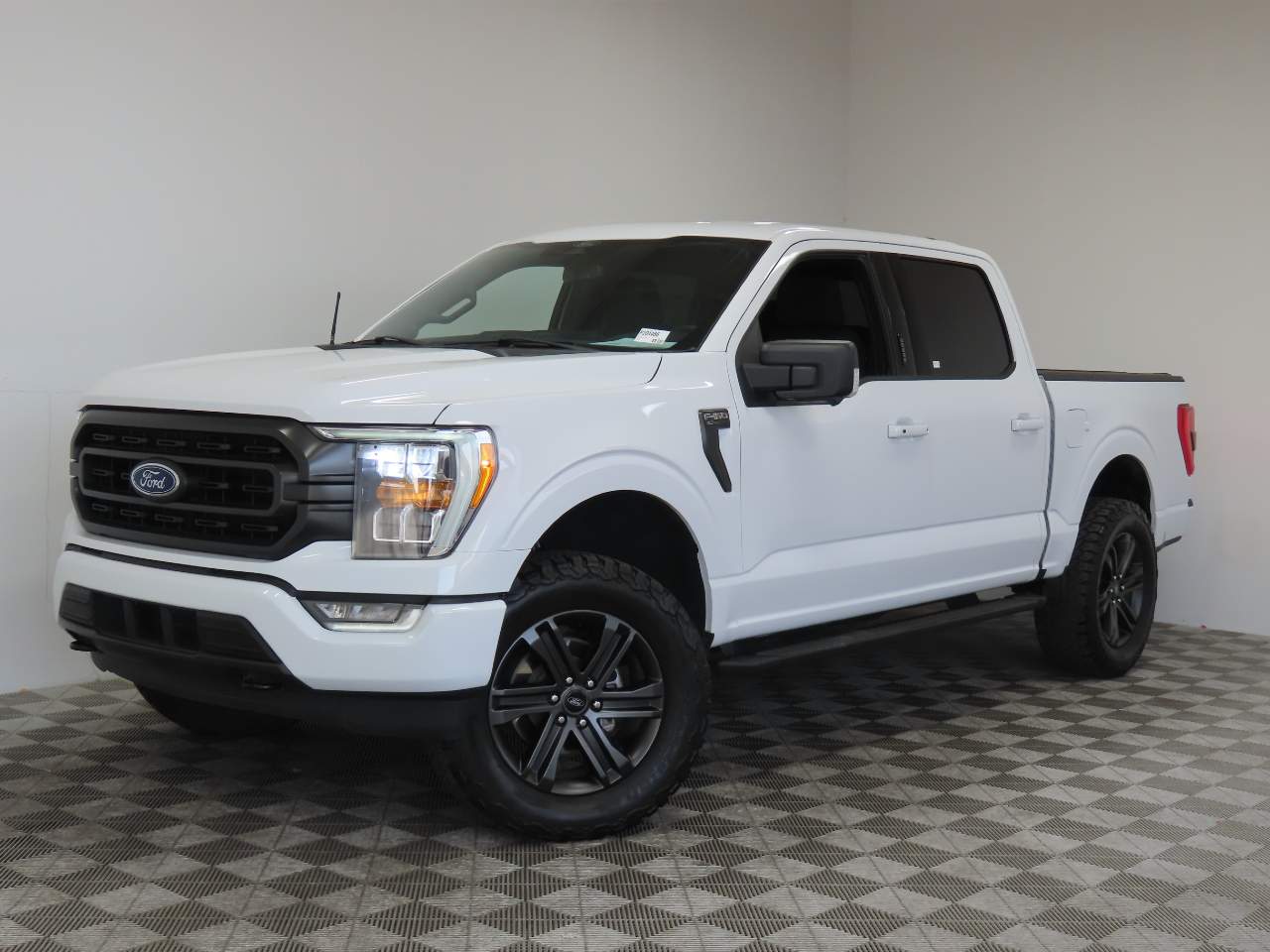 2022 Ford F-150 XLT Crew Cab